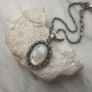 Nadri Silver Tone Rope Chain Shel Pendant Necklace